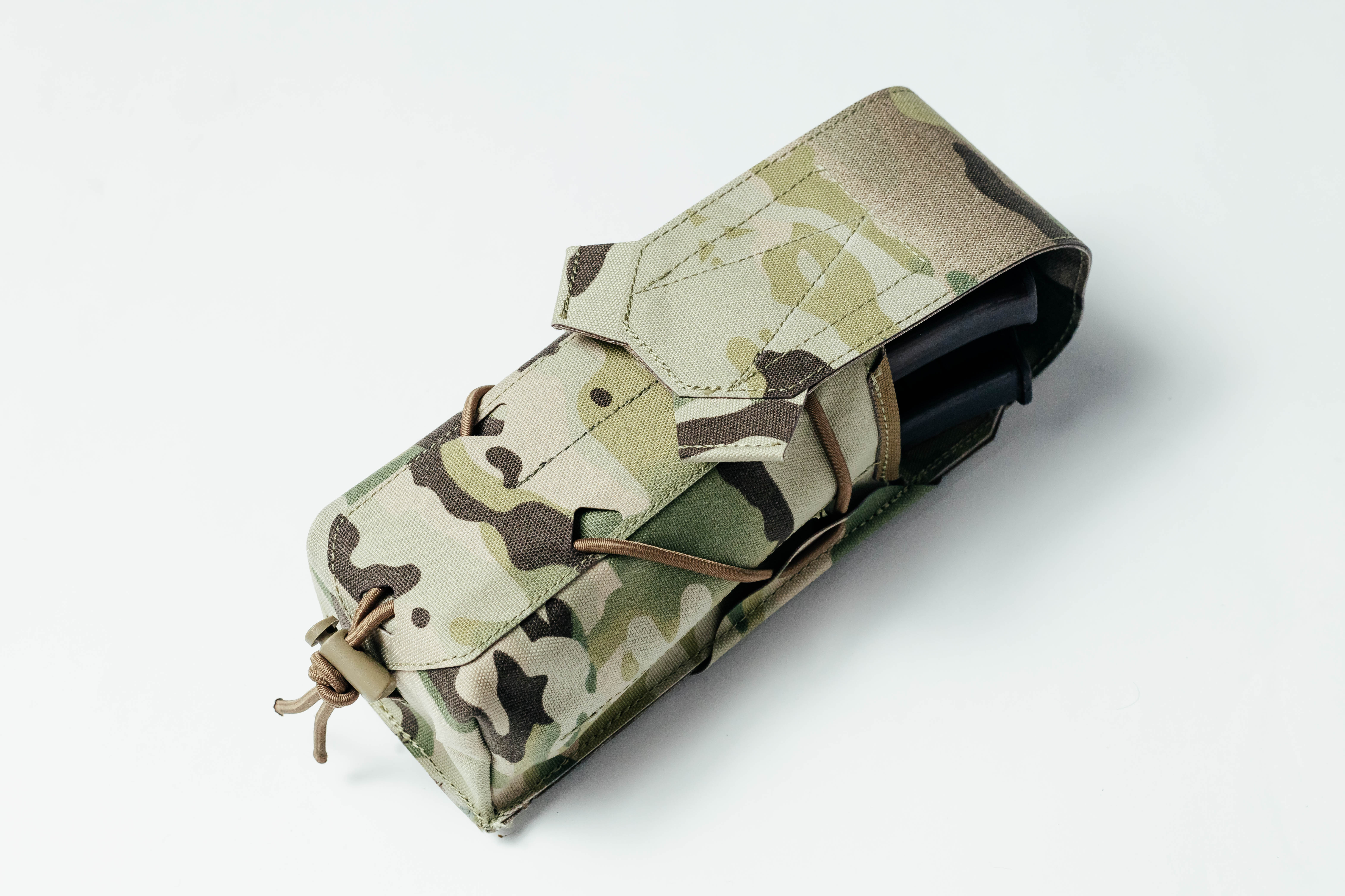 Подсумок Phantom, закрытый на 2 магазина АК, Velos